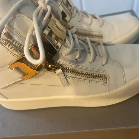Giuseppe Zanotti Cream Sneakers with Gold Details